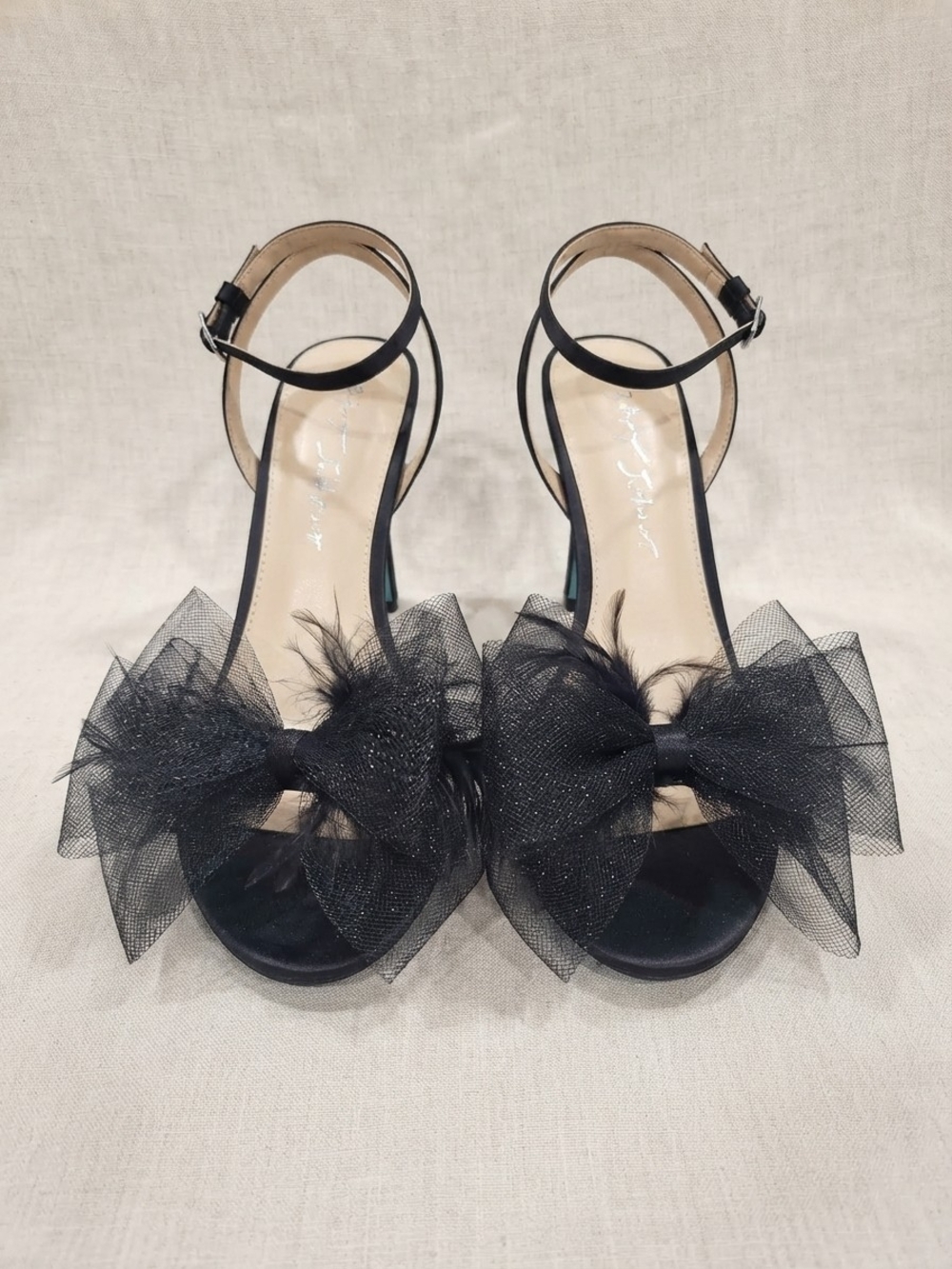 Betsey Johnson Lylla Black Tulle Bow Feather Stiletto Heel Sandals Sz 7.5